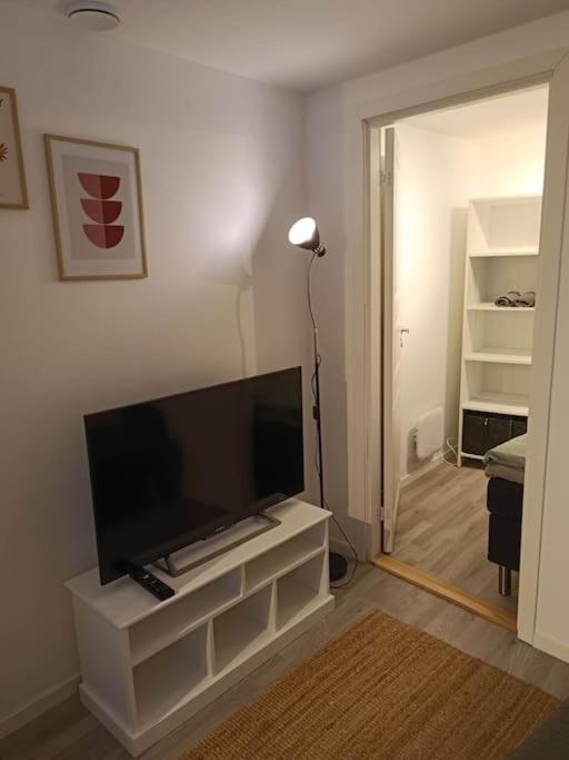 Cozy Close To Downtown Lejlighed Tromsø